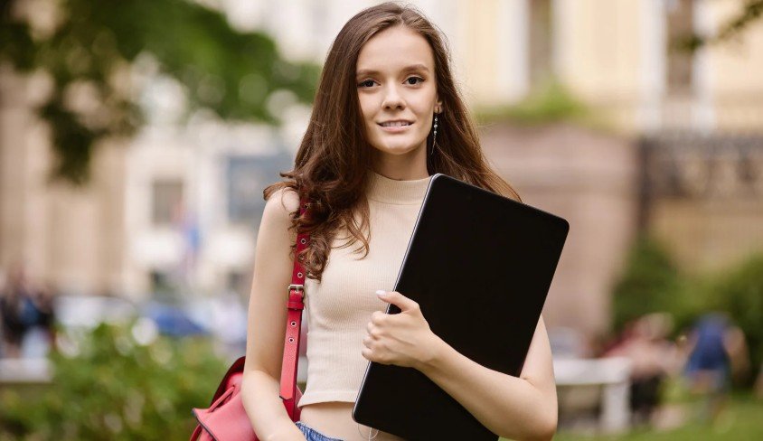 is 18 still a teenager