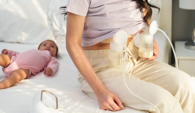 Advantages of Pumping Breast Milk